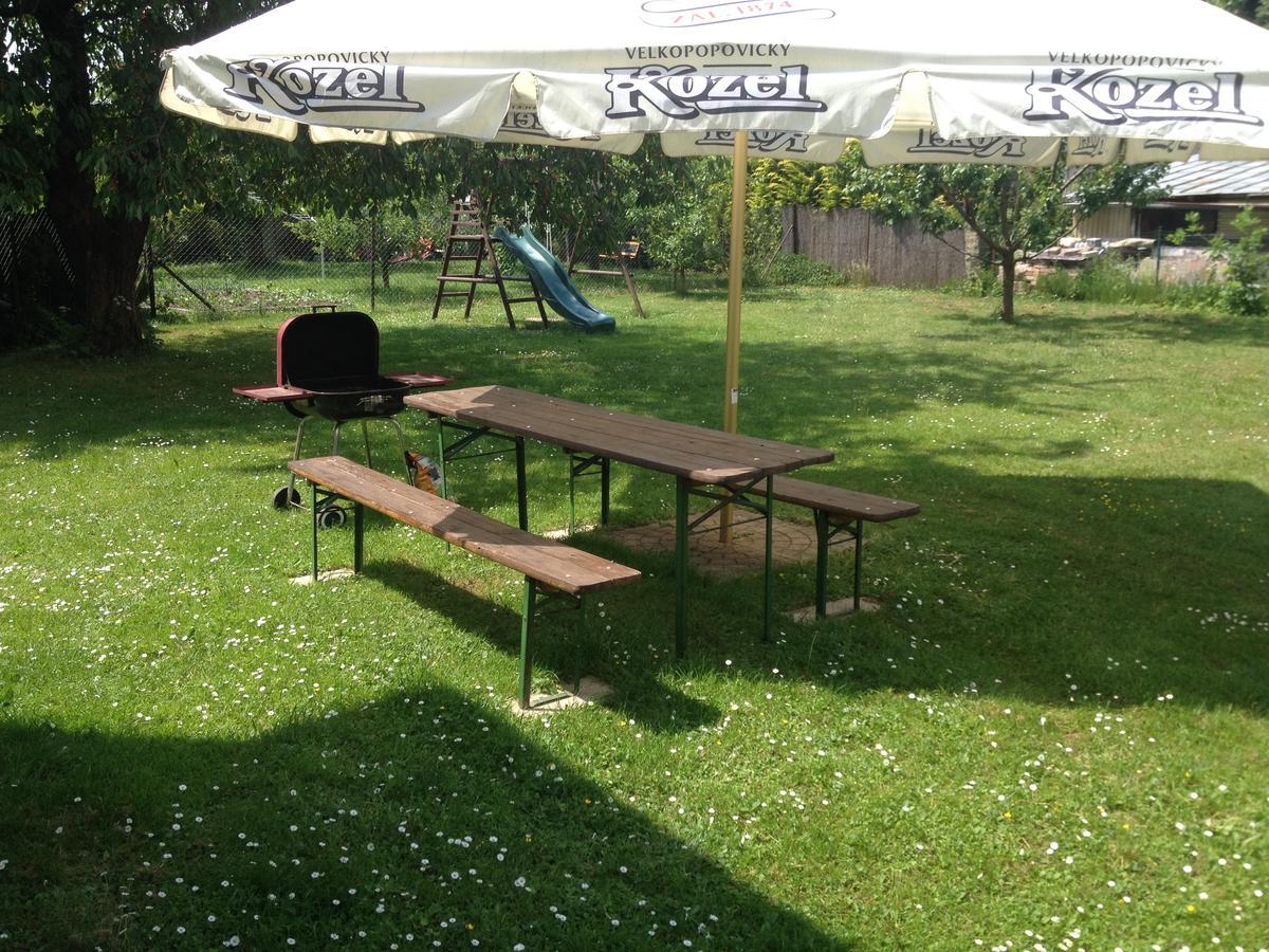 Klub U Namornika Dvur Kralove nad Labem Exterior photo